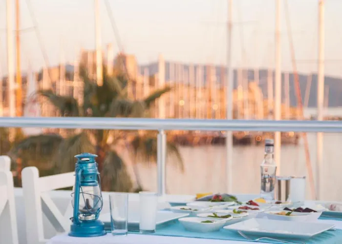 ホテル Akkan Marina (adults Only) 3*